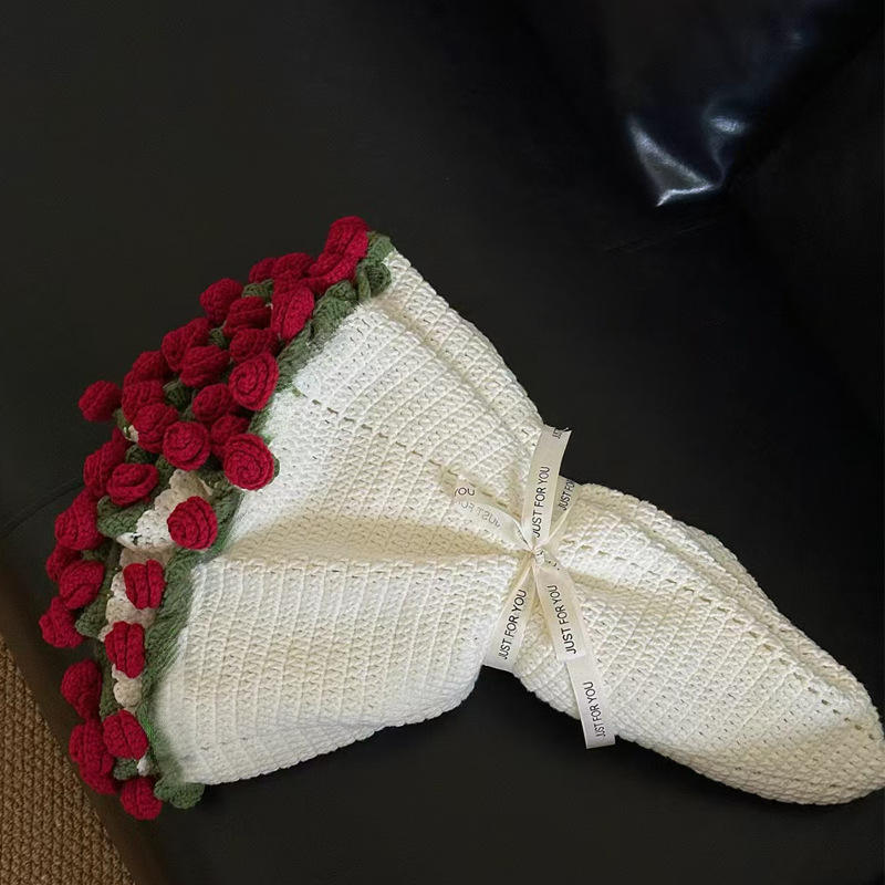 Handgewebte Rosenoase Deckenblume